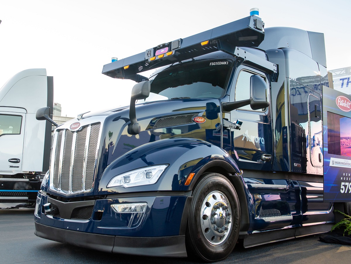 Self Driving Semi Trucks To Be Fully Released By Fccr